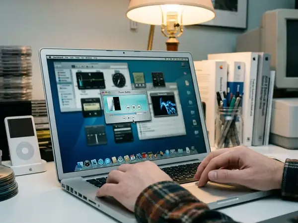 Classic Mac OS X Dashboard Media Widgets: iTunes Buddy and Plasmatube